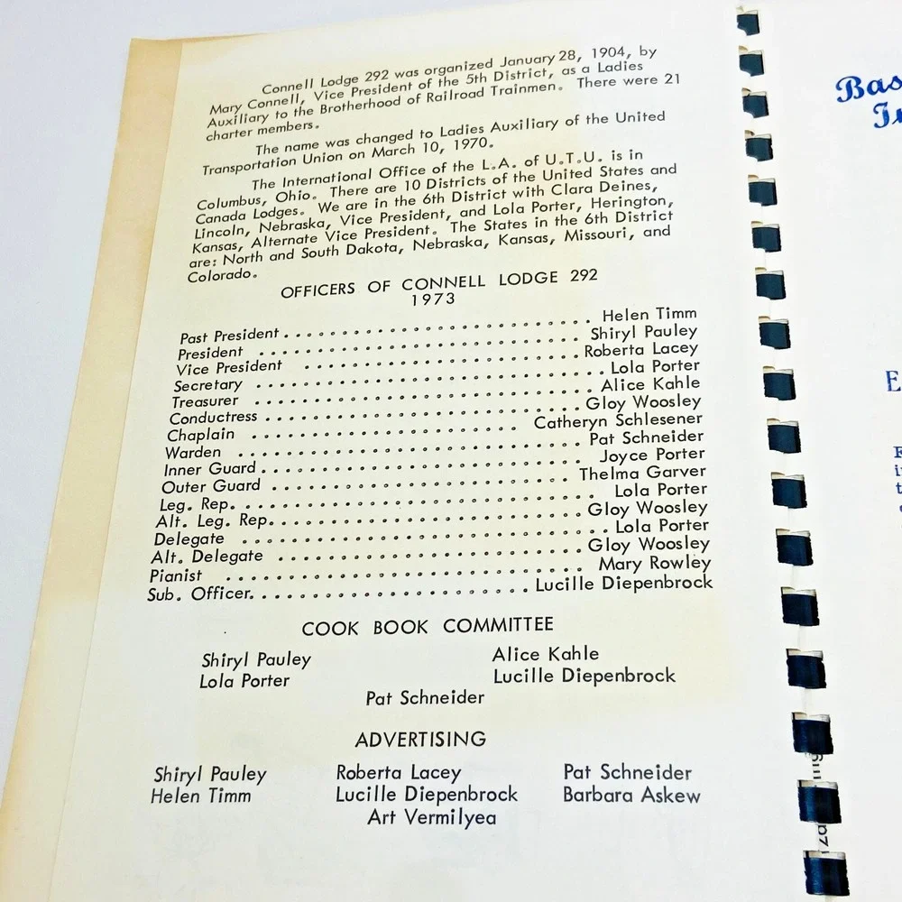 Vintage 1973 Cookbook by‎ Ladies Auxiliary United Transportation Union Recipes
